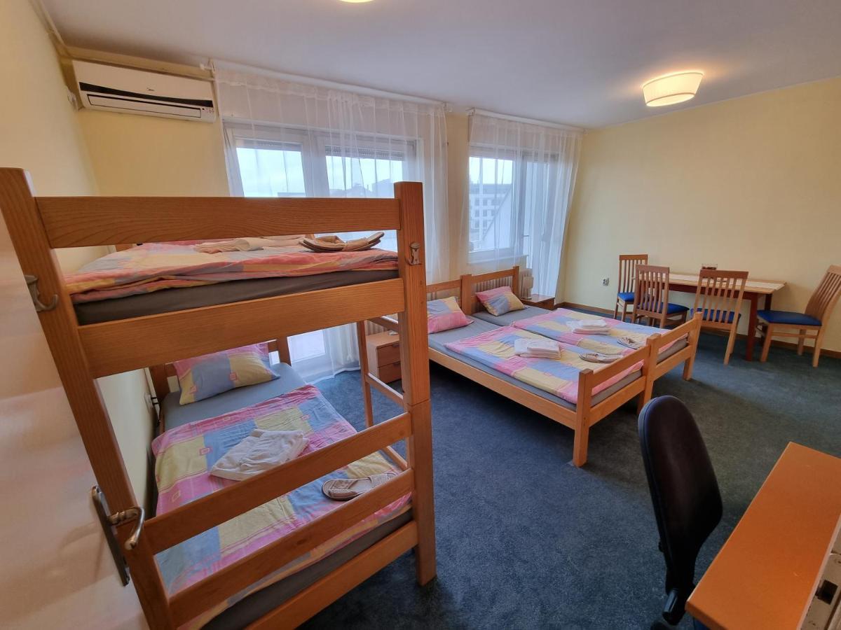 Spirit Hostel And Apartments Beograd Eksteriør bilde